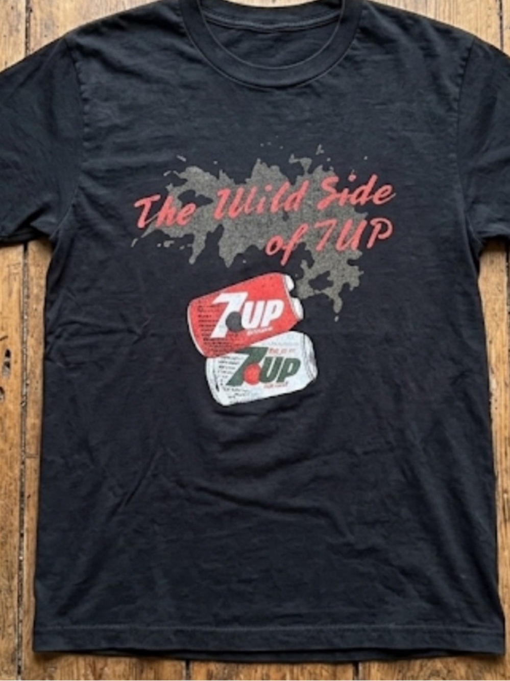 Vintage 7UP Gold Graphic Tee